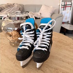 Bauer Youth Hockey Skates Size Y11 Lightly Used Great Condition